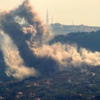 Escalation in Libano, Hezbollah: &quot;Risponderemo ad attacchi&quot;. Nuovi raid di Israele