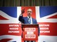 Gran Bretagna, il ritorno di Nigel Farage: 'Mr Brexit' si candida alle politiche