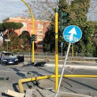 Roma, incidente sulla Tiburtina: morto un 34enne, grave una ragazza