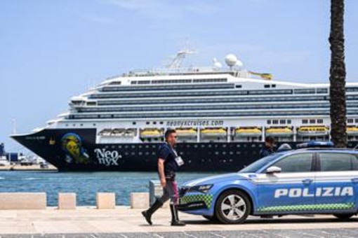 G7, sequestrata la nave che ospitava i poliziotti: criticità igieniche e sanitarie