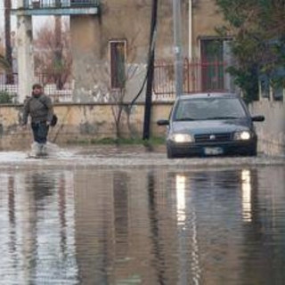 Maltempo e allagamenti in Calabria: scuole chiuse a Catanzaro e Crotone