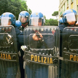 Scontri a Bologna durante gli sgomberi, 23 misure per membri collettivi
