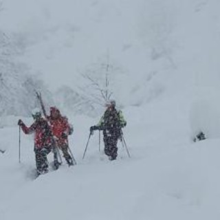 Due escursionisti dispersi sull'Adamello, sospese ricerche per condizioni meteo avverse