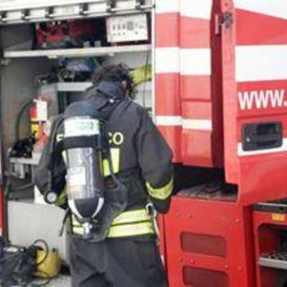 Ostia, incendio distrugge stabilimento Faber Beach