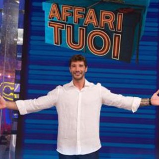 'Libera' vince la gara degli ascolti tv. E De Martino segna un nuovo record