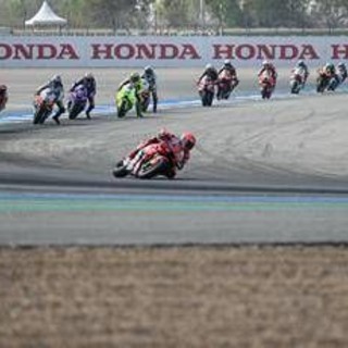 MotoGp Thailandia, doppietta dei fratelli Marquez: vince Marc, poi Alex. Bagnaia terzo