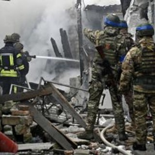 Ucraina, Russia attacca Donetsk e Kherson: 3 morti