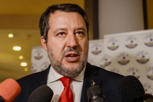 &quot;Netanyahu benvenuto in Italia&quot;, opposizione all'attacco di Salvini e governo