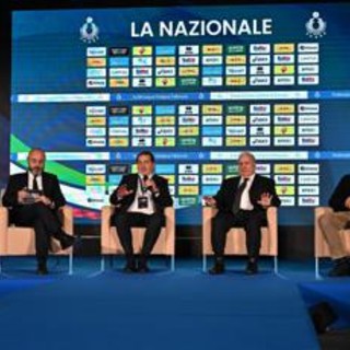 L'Italvolley conferma De Giorgi e Velasco fino al 2028: &quot;Possiamo vincere ancora&quot;