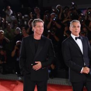 Mostra del cinema, Venezia ai piedi di Brad Pitt e George Clooney