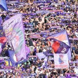 Fiorentina, la coreografia contro la Juve costa cara: maxi multa dal giudice sportivo