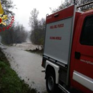 Maltempo, auto travolte dall'acqua nel foggiano: disperso un vigile del fuoco