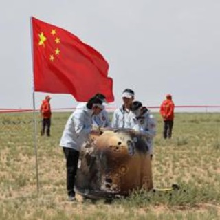 Luna, sulla Terra i primi campioni dal lato nascosto: l'impresa della Cina - Video