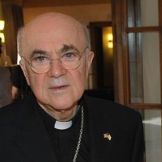 Vaticano, monsignor Viganò accusato di scisma: &quot;Io come Lefebvre&quot;