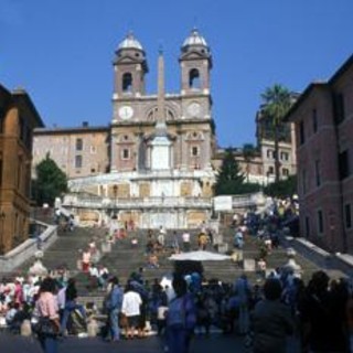 &quot;Su Trinità dei Monti bizzarrie francesi&quot;: lo stupore dell'esperto