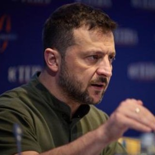 Ucraina, Zelensky: &quot;Ho un piano, voglio condividerlo con Biden&quot;