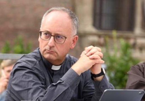 Papa, padre Spadaro: &quot;La salute è buona, sente di avere le forze per affrontare un lungo viaggio&quot;