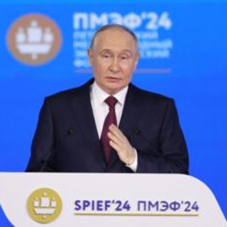 Putin: &quot;Paesi occidentali vogliono mantenere leadership con ogni mezzo&quot;